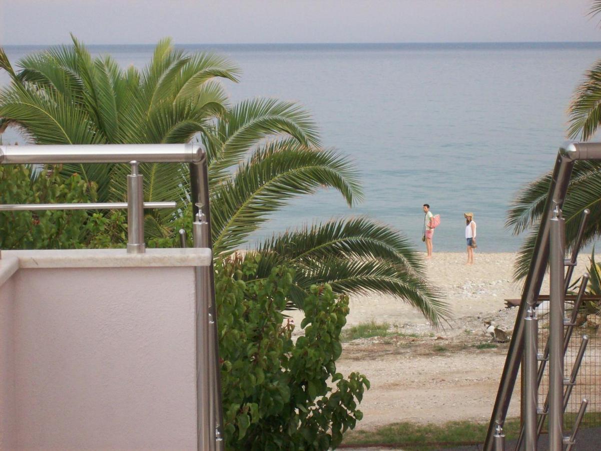 شقة Sea Breeze 2 يميناريا المظهر الخارجي الصورة